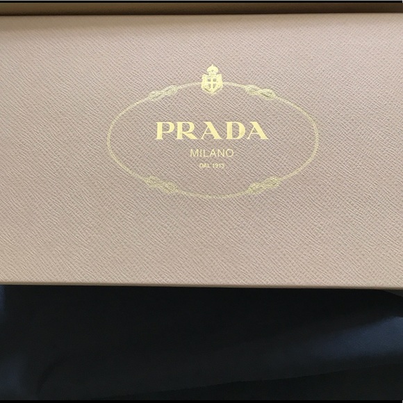 Boxes. - Picture 3 of 6